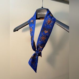 Lafayette 148 Silk Twilly